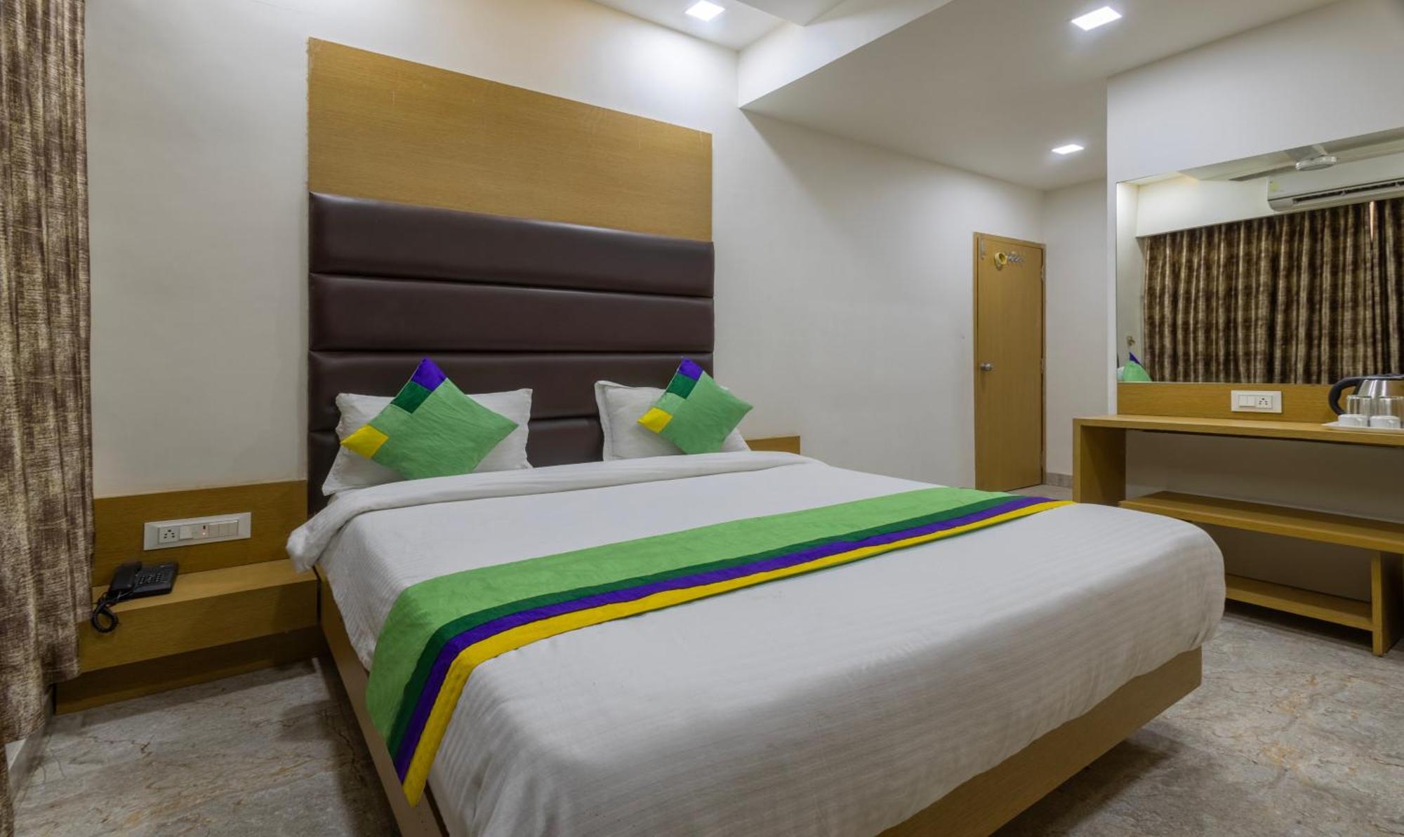 Treebo Eden Park, Ahmedabad Hotel Watuwa Buitenkant foto